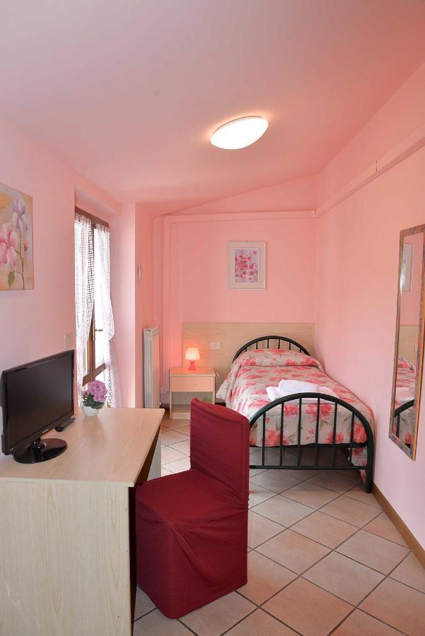 Camere Paolo Асизи Екстериор снимка