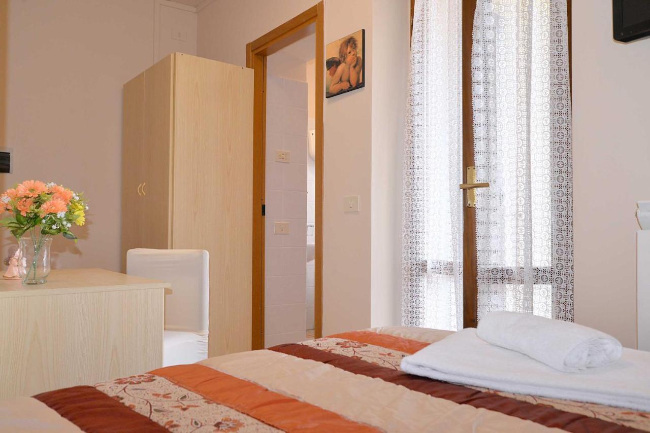 Camere Paolo Асизи Екстериор снимка