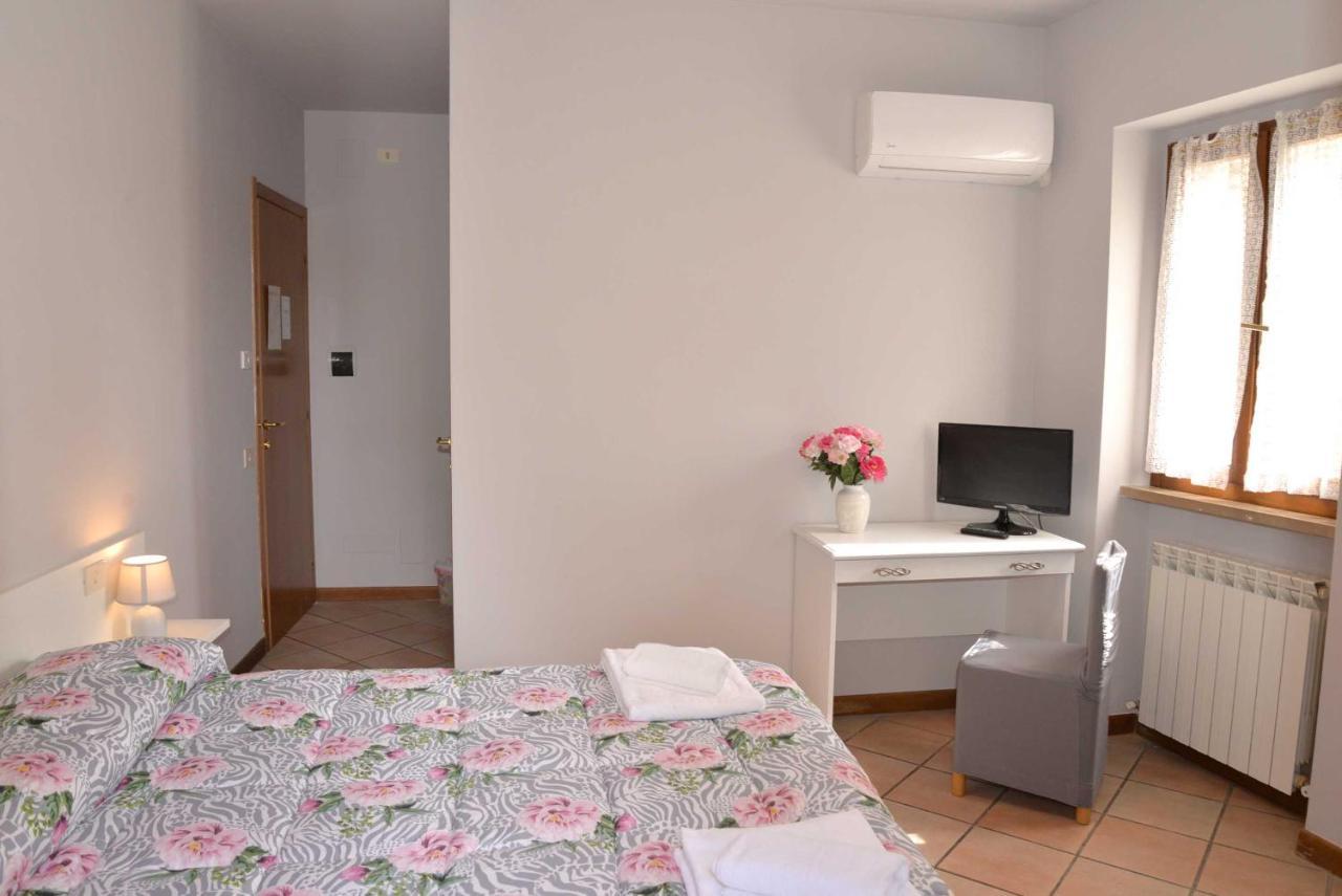 Camere Paolo Асизи Екстериор снимка